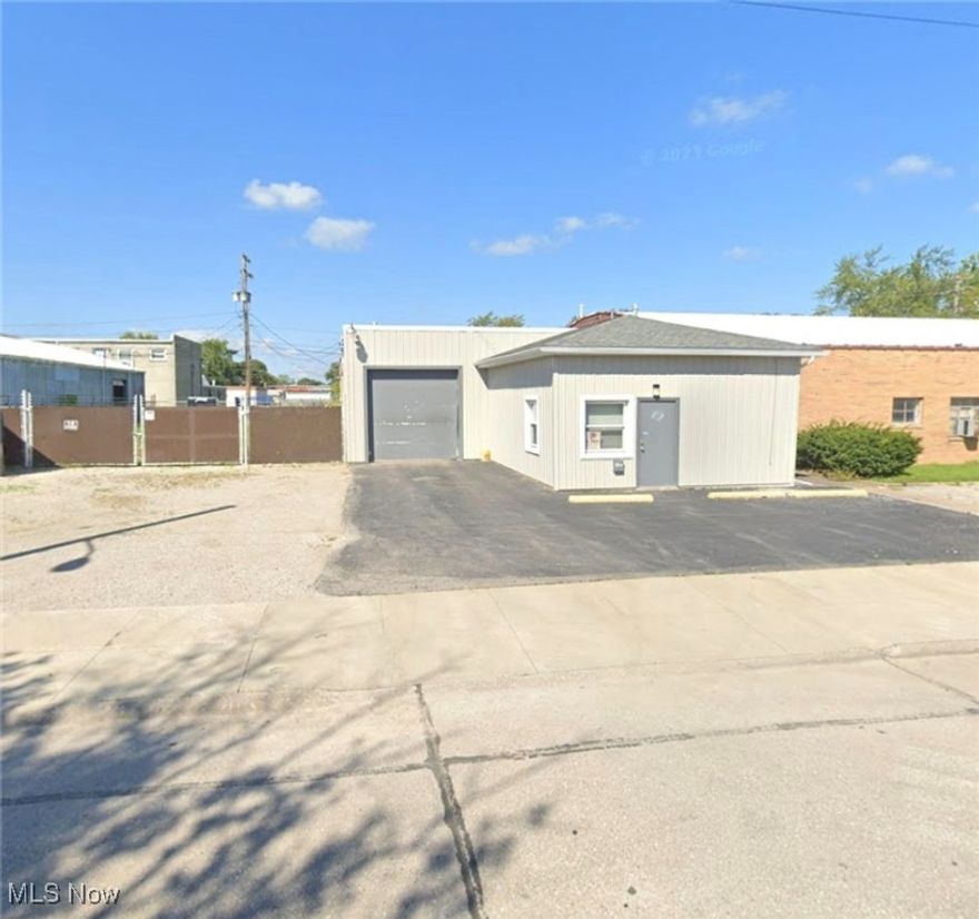 Great investment opportunity or owner user.