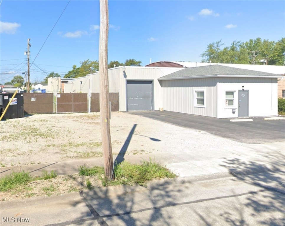 Beebes 03 - Commercial Sale