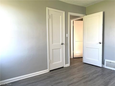 Tiny photo for 4606 Lincoln Avenue, Parma, OH 44134 (MLS # 5203056)