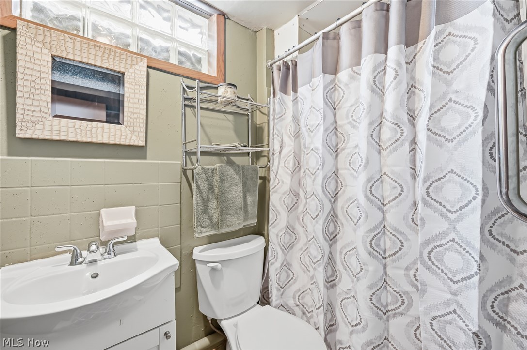 Kirk Manor - Residential