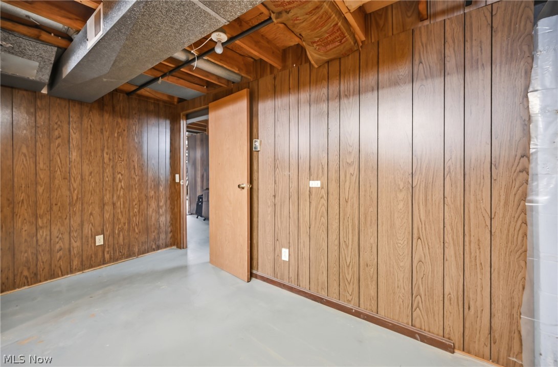 Kirk Manor - Residential