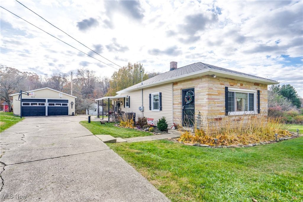 Photo of 4943 Martin Drive SE, East Sparta, OH 44626 (MLS # 5175762)