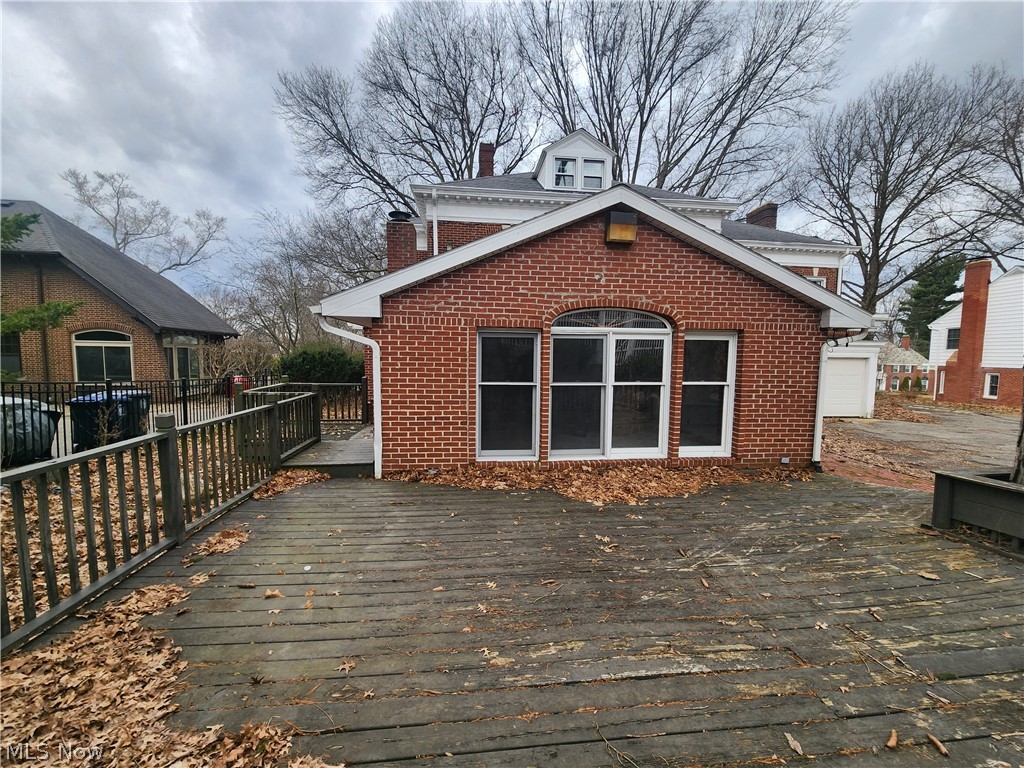 423 S Rose Boulevard