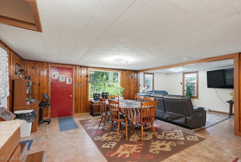 2072 Hilltop Drive