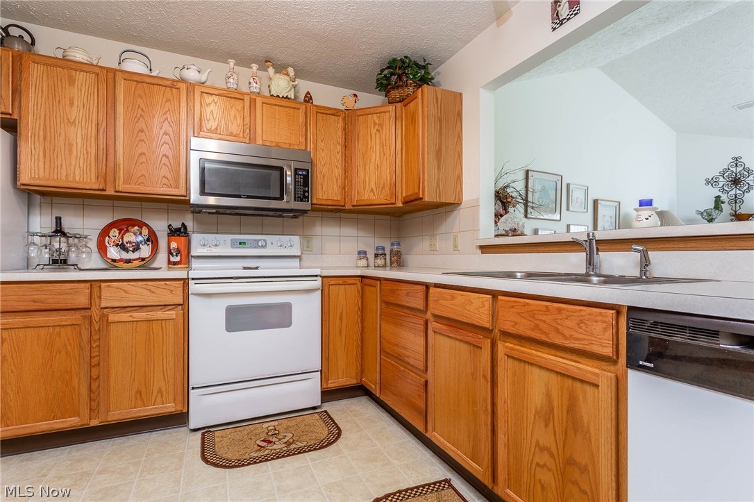 Stonebridge Glen Condo Ph I - Residential