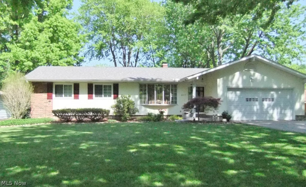 Hallmark Manor 01 - Residential