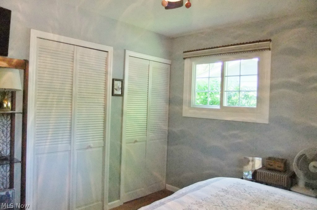 Hallmark Manor 01 - Residential