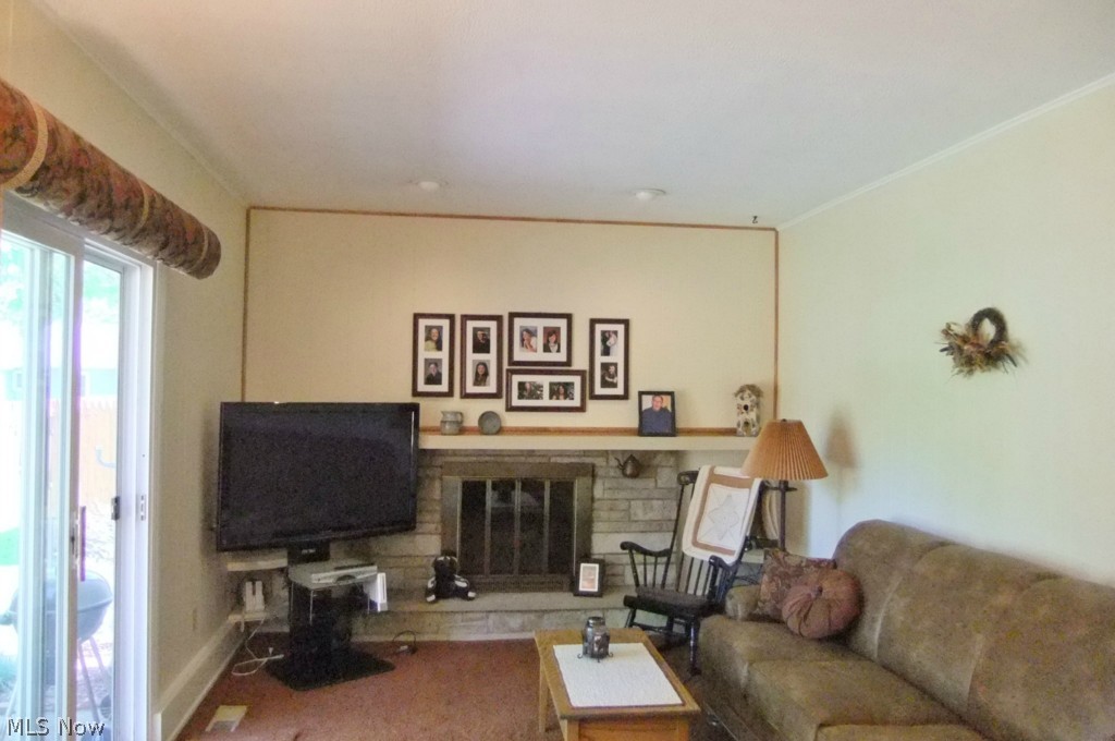 Hallmark Manor 01 - Residential