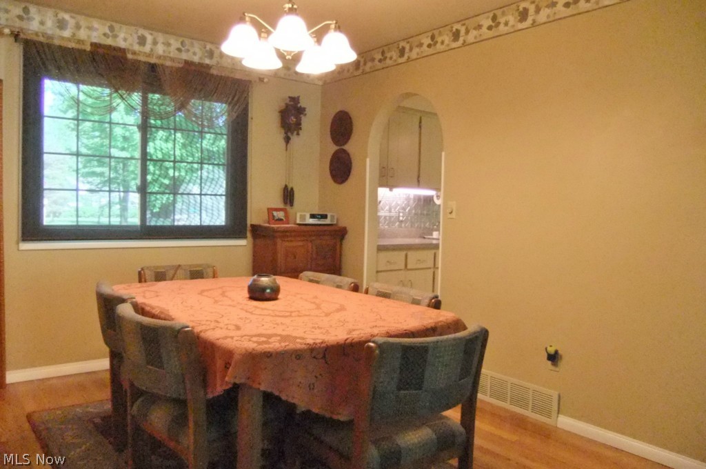Hallmark Manor 01 - Residential