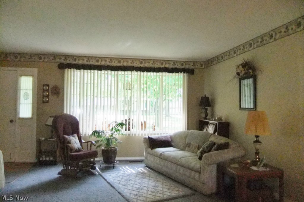Hallmark Manor 01 - Residential