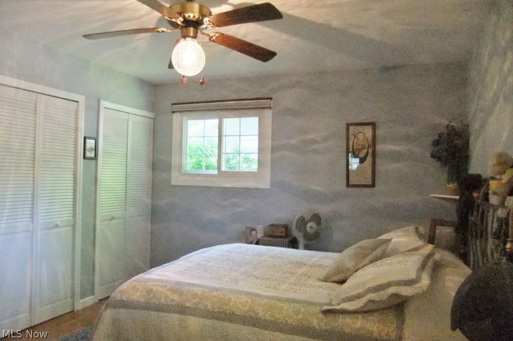 Hallmark Manor 01 - Residential