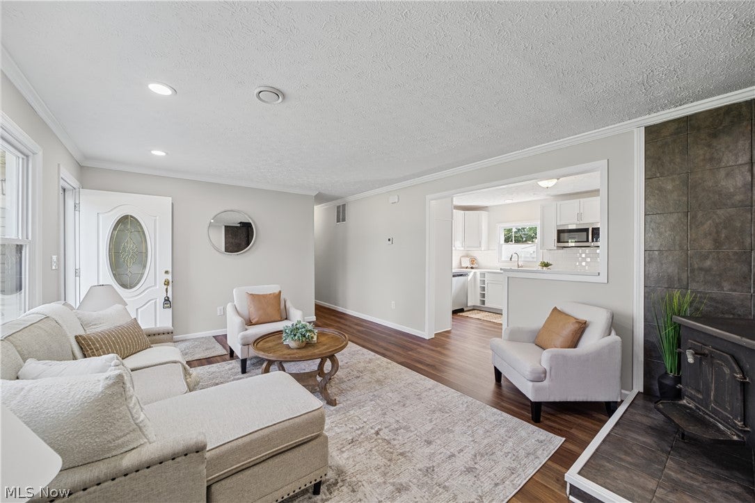 3702 Laurel Road