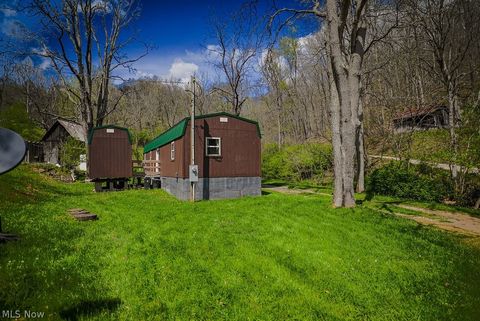 Homes For Sale - 1547 Providence Road<br/> Elizabeth, WV 26143
