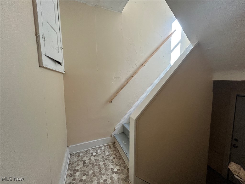 Crawford Woodhill - Residential Income