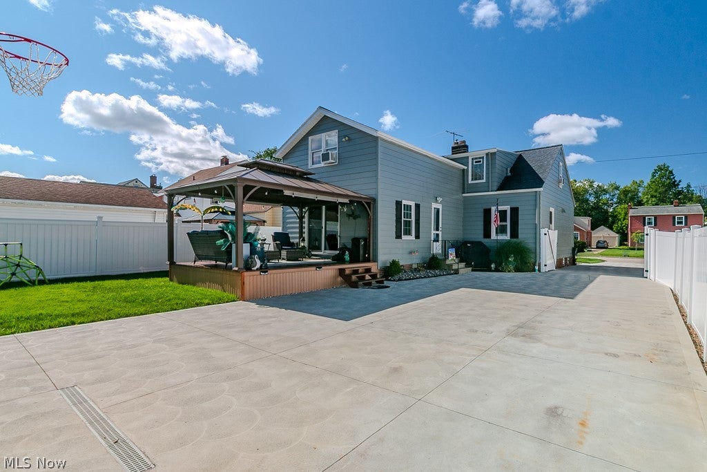 1701 Maple Street