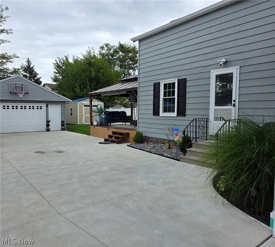 1701 Maple Street