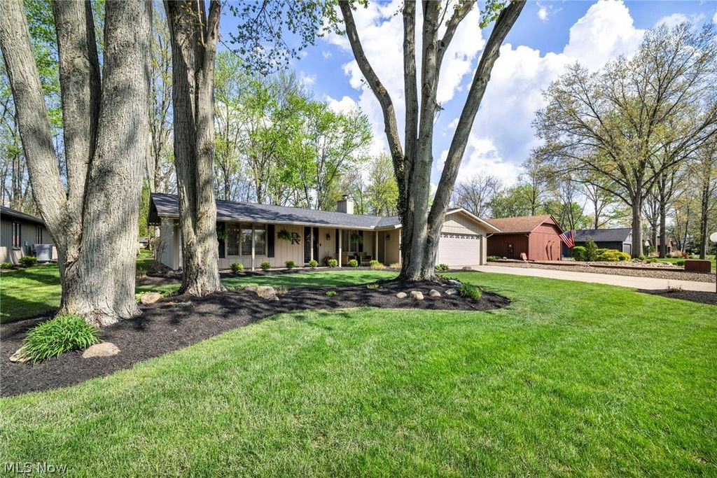 Photo of 10815 Gate Post Rd, Strongsville, OH 44149 (MLS # 5203890)