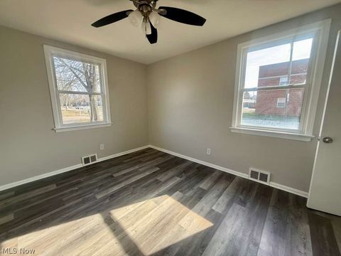 Tiny photo for 2027 Warrensville Center Road #3, South Euclid, OH 44121 (MLS # 5191041)