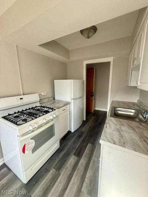 Tiny photo for 2027 Warrensville Center Road #3, South Euclid, OH 44121 (MLS # 5191041)