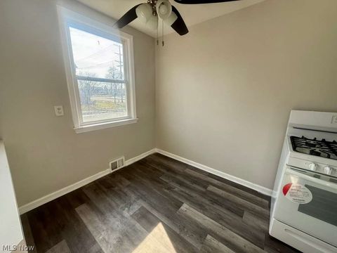 Tiny photo for 2027 Warrensville Center Road #3, South Euclid, OH 44121 (MLS # 5191041)