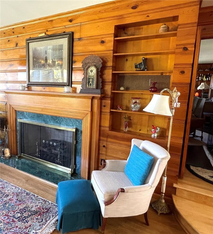 Village/Minerva - Residential