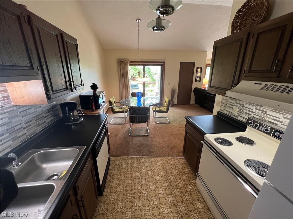 Atwood Ridge Condominiums - Residential