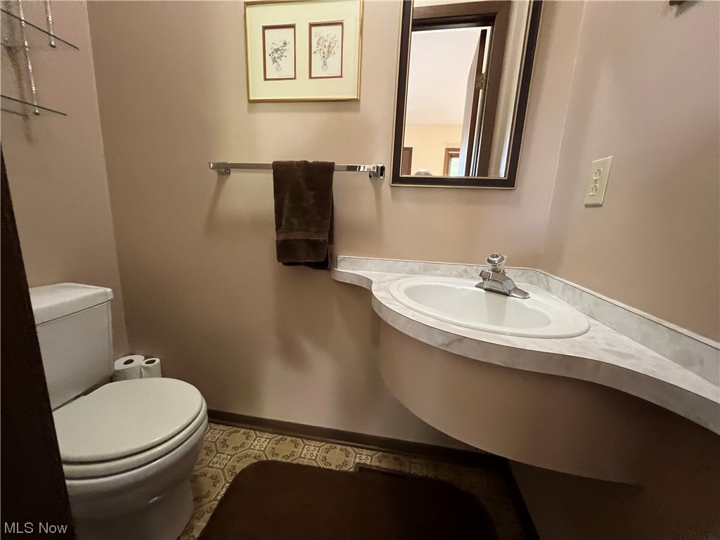 Atwood Ridge Condominiums - Residential