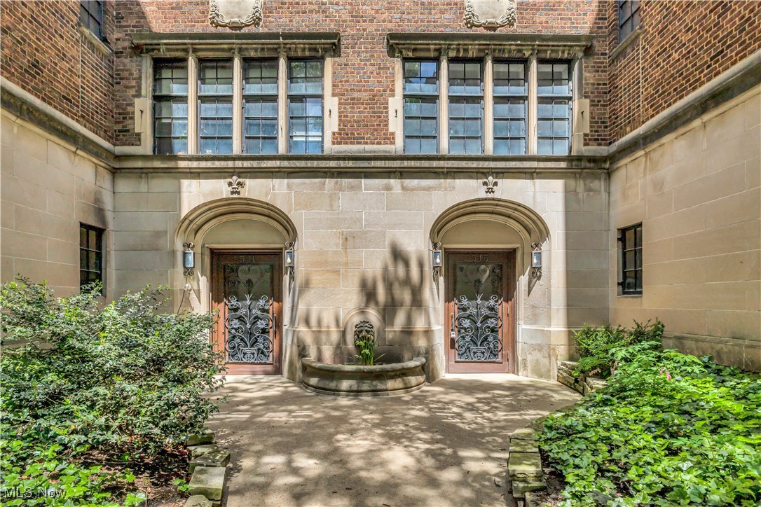 2515 Overlook Road #11, Cleveland Heights, Ohio image 1