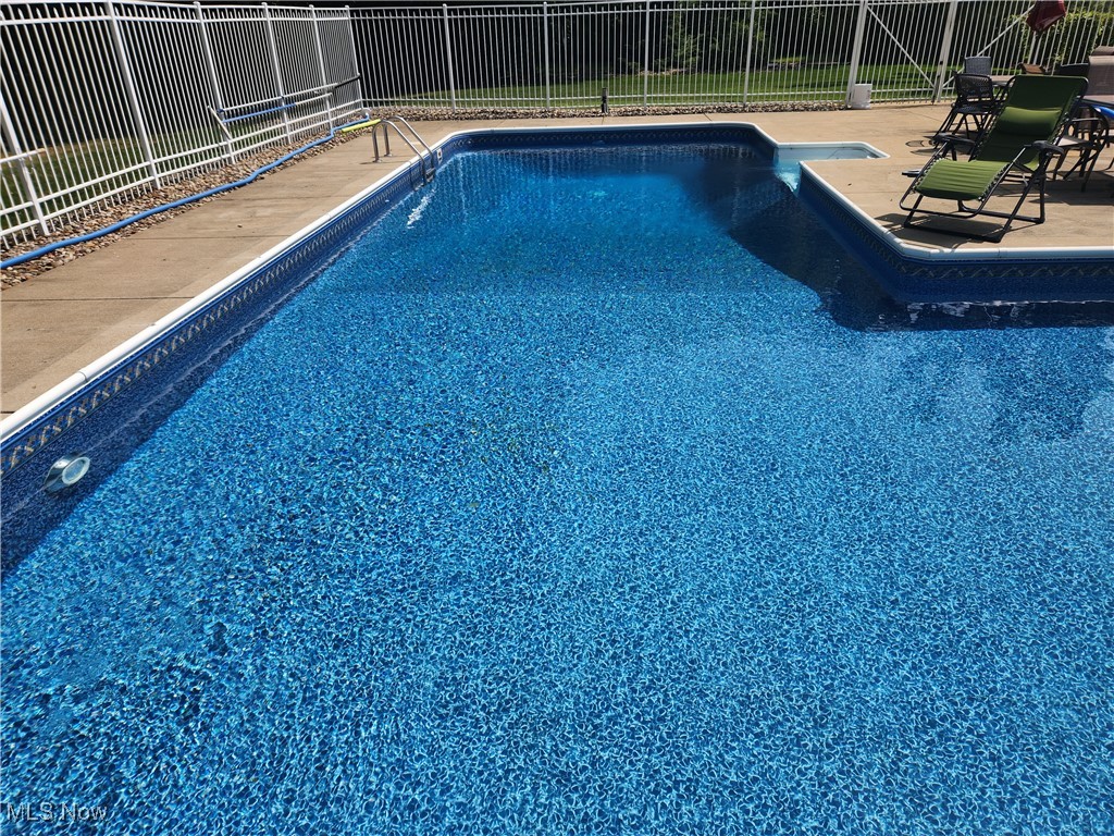 9425 Doral Drive, Warren, Ohio image 34