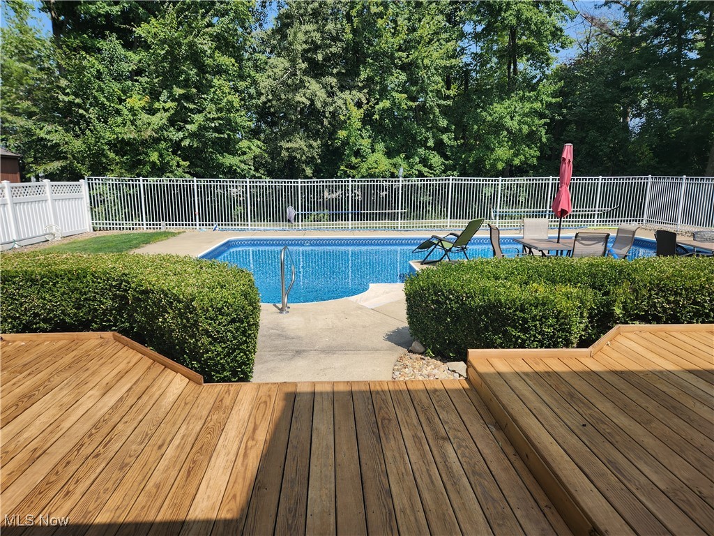 9425 Doral Drive, Warren, Ohio image 36