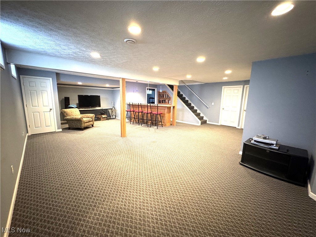 9425 Doral Drive, Warren, Ohio image 21