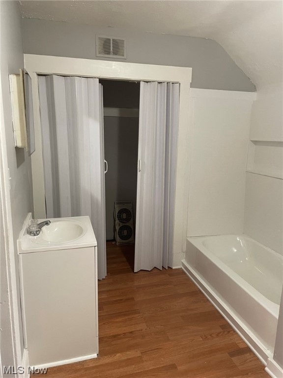 James M Hoyts - Residential Income