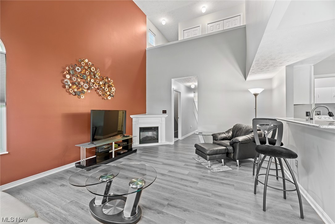 Edgebrook Condo - Residential