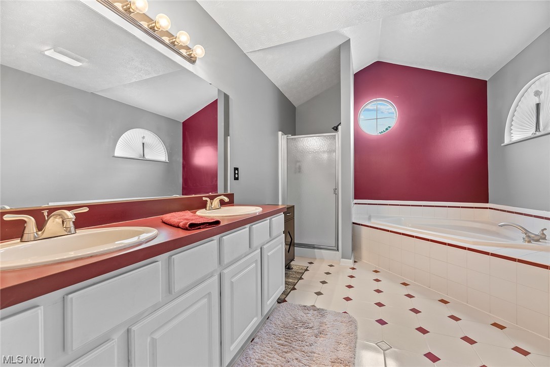 Edgebrook Condo - Residential