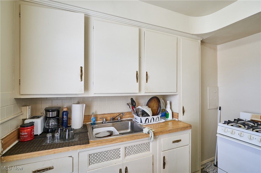 East Cleveland, Ohio 44118, United States, ,Commercial,Contingent,32522