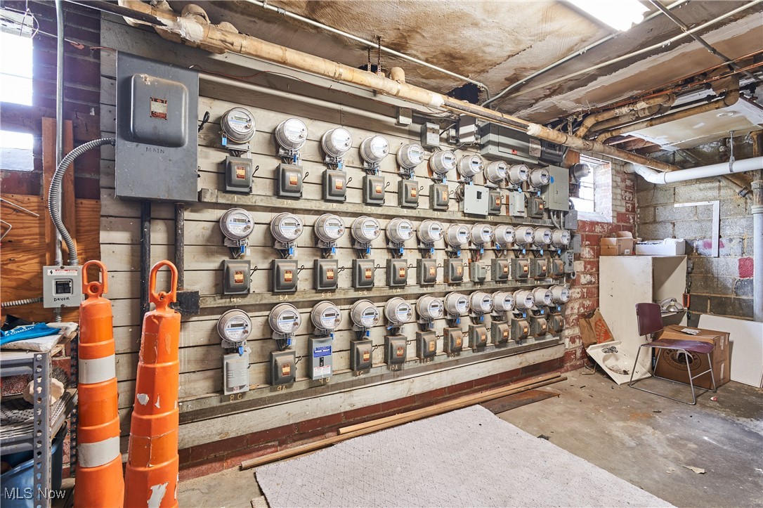 East Cleveland, Ohio 44118, United States, ,Commercial,Contingent,32522