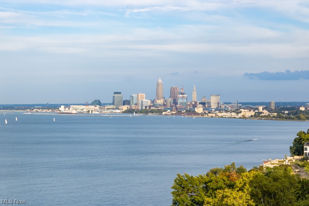 Lake House Condo - Residential