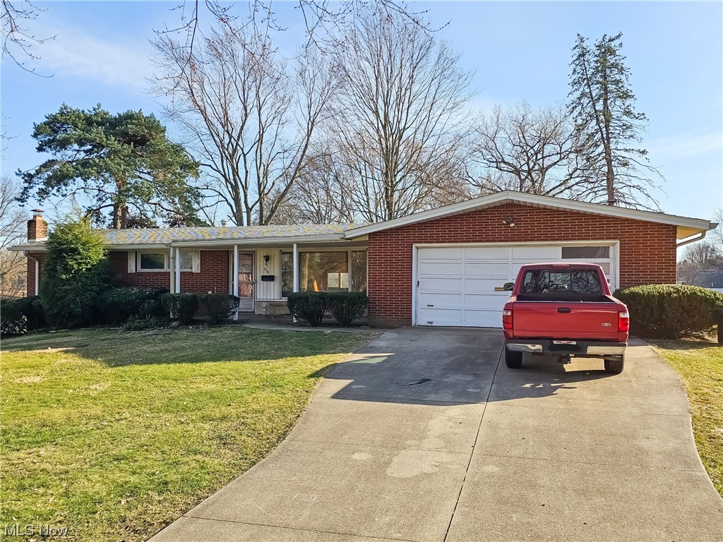 * Estate Auction * Tues. March 26th at 5:30pm * - A true diamond in the rough! Brick ranch home situated on .74 acre in an excellent North Canton / North Canton Schools area, features 1,472 Sq. Ft. having large living room with picture window, appliances kitchen w/ wood cabinets & dinette, 3 bedrooms w/lighted closets & hardwood floors, full bath tub/shower combo, family room with wood burner fireplace, enclosed patio overlooks backyard for those relaxing evenings, finished basement w/ rec room plus 2 additional rooms, wood burner, full bath w/shower, newer FA gas furnace & central air in 2017, 100 amp breaker electric, laundry area, newer gas water heater in 2022, all public utilities, 2+ car garage w/opener & concrete drive, on a nice level 110' X 270' lot, storage shed, home built in 1961, taxes $2,013.21 per half year. Stark Co. parcel #9202257. Home needs work so finish and remodel to your liking. Home available for preview auction day at 4:30pm.
