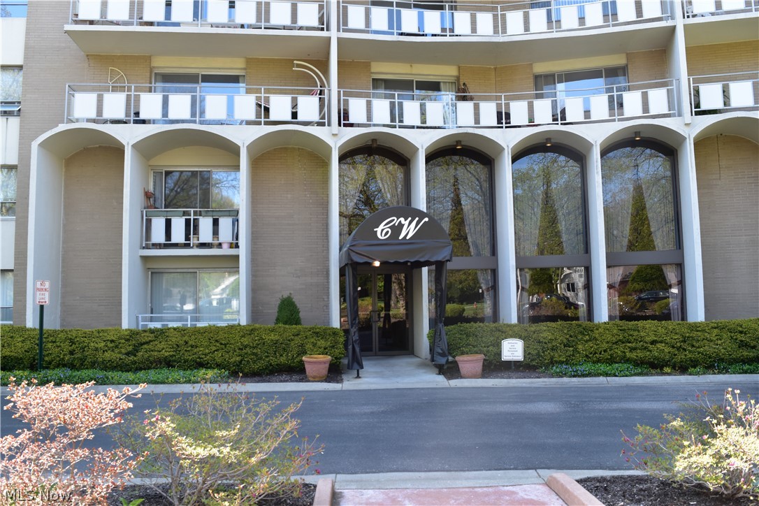 Well maintained condo in desirable area. Amenities include an indoor pool, jacuzzi, sauna, exercise room and party room. Updates include laminate flooring 2018, crown molding and wallpaper removal 2018, paint throughout 2018, dishwasher and refrigerator 2017, patio door 2020. The HOA fee includes water, sewer, and heat. Maintenance staff available for work orders within the building.