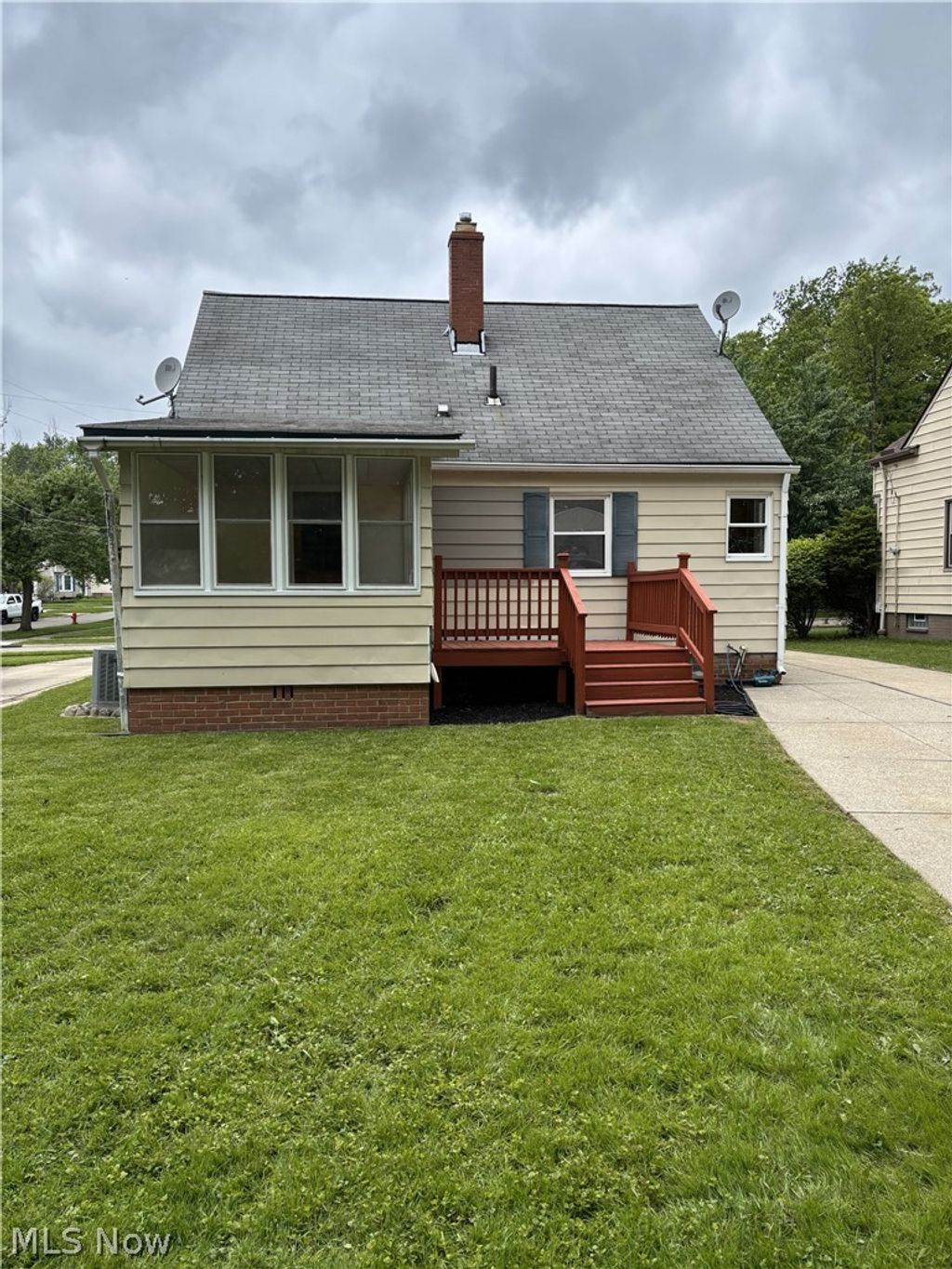 Photo of 140 Cowles Avenue, Bedford, OH 44146 (MLS # 5200980)