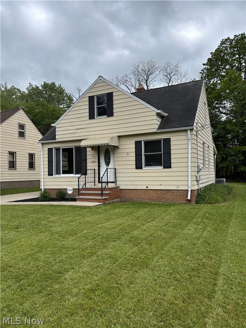 Photo of 140 Cowles Avenue, Bedford, OH 44146 (MLS # 5200980)