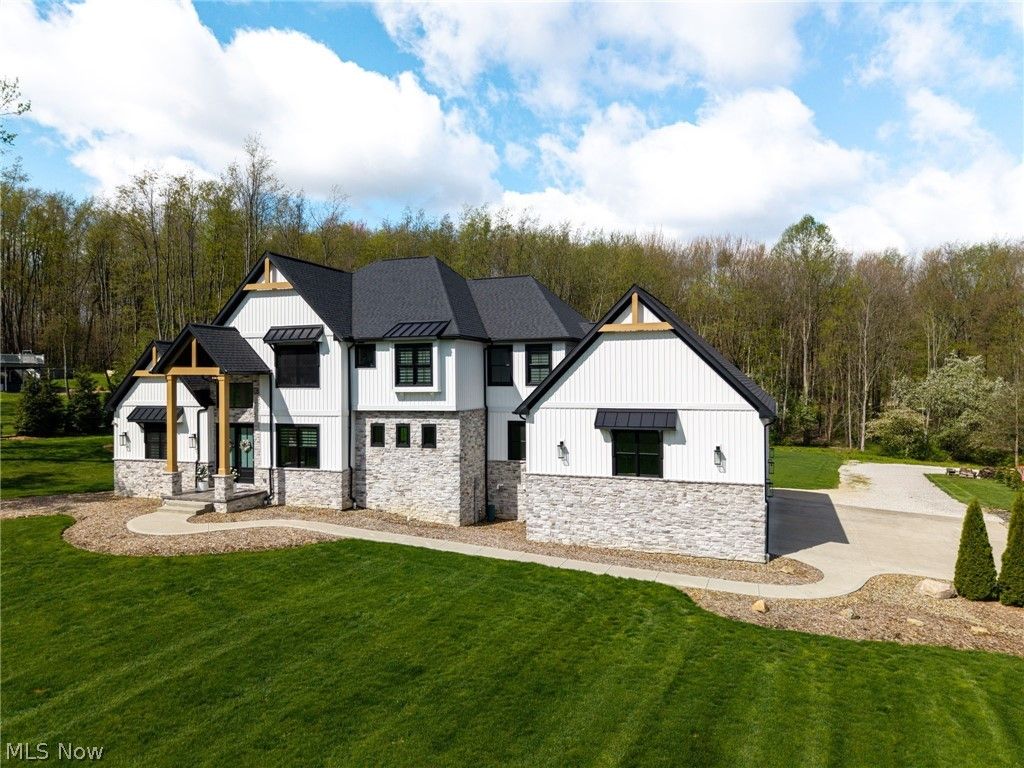 Photo of 1370 Fixler Road, Wadsworth, OH 44281 (MLS # 5198843)