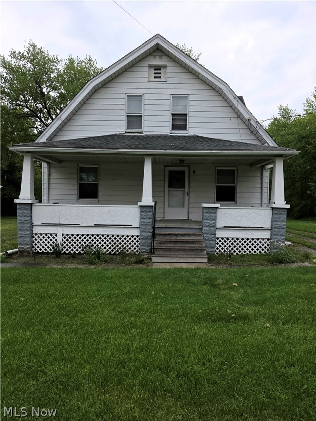 Photo of 719 Ticknor Avenue, Newton Falls, OH 44444 (MLS # 5207710)