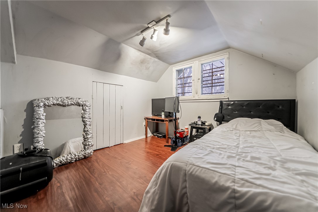 S J Gibbs - Residential