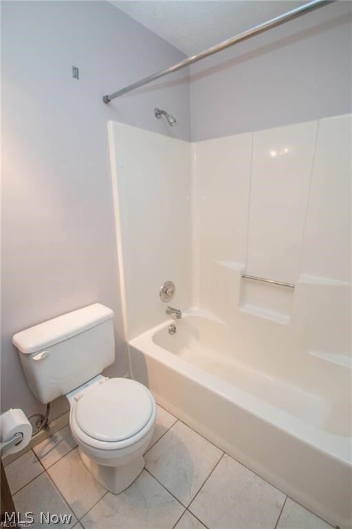 Crossing Residl Condos Ltd - Residential Lease