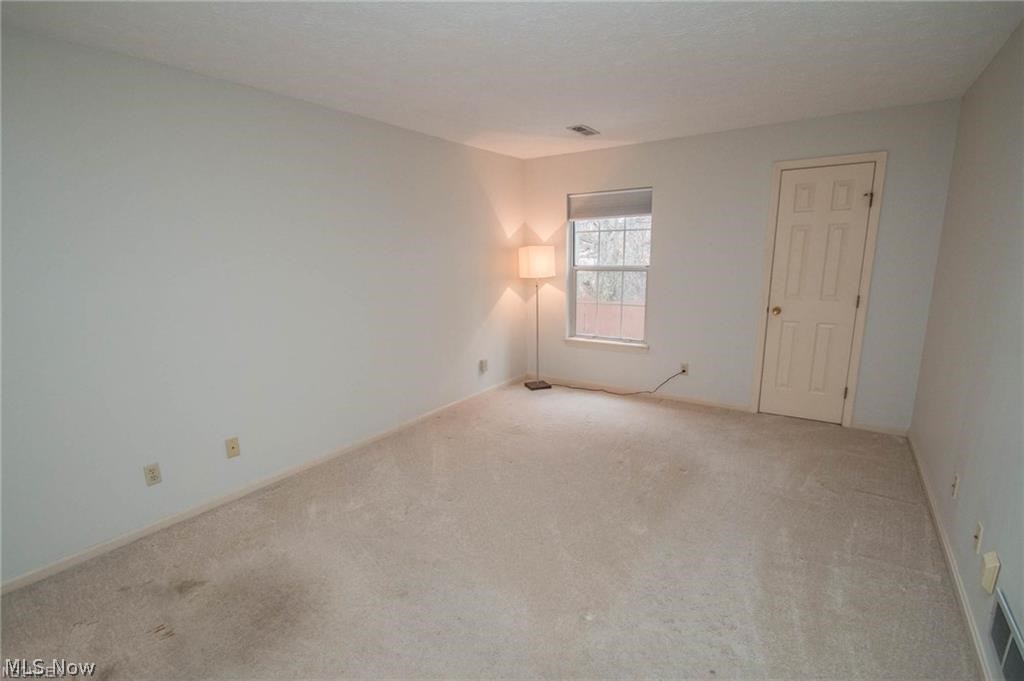 Crossing Residl Condos Ltd - Residential Lease