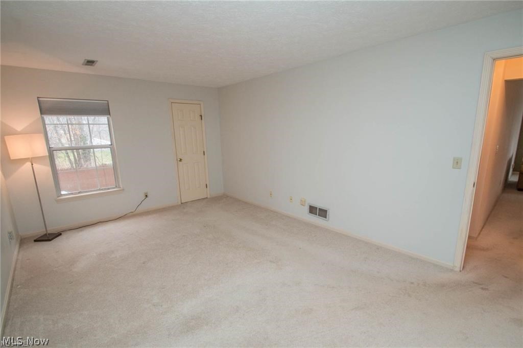 Crossing Residl Condos Ltd - Residential Lease