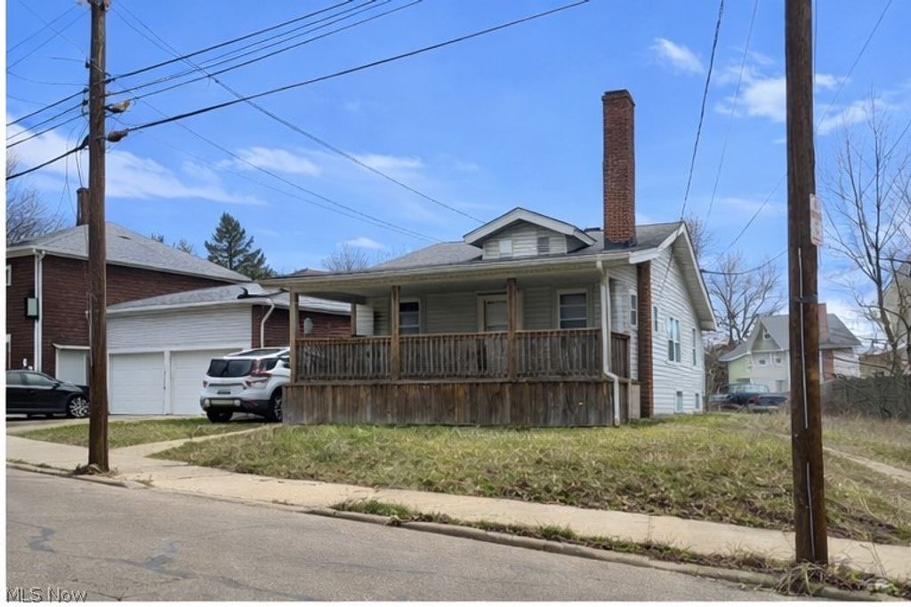 Photo of 343 Madison Avenue, Akron, OH 44320 (MLS # 5214828)