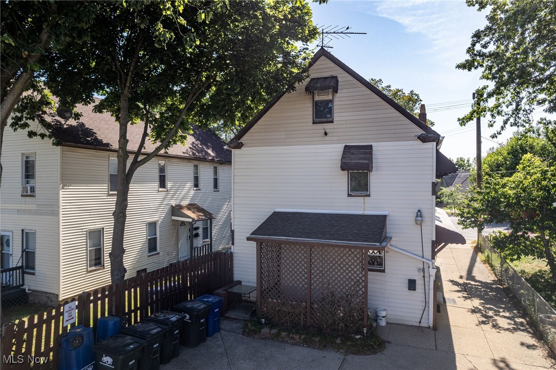 2104 Lark Street