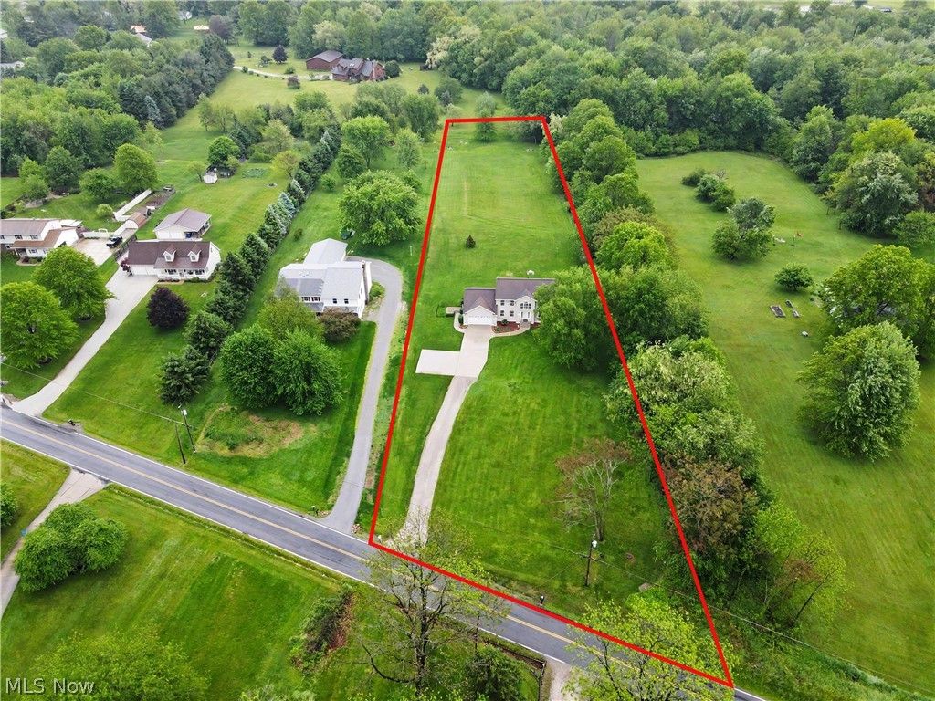 Photo of 992 Martin Road, Mogadore, OH 44260 (MLS # 5208375)